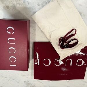 Gucci Red and Cream Gift Set
